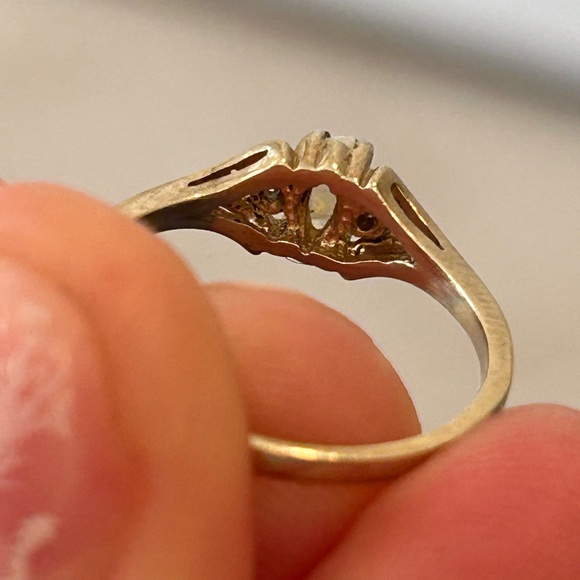 Vintage opal and diamond ring - size 6 - Picture 9 of 14